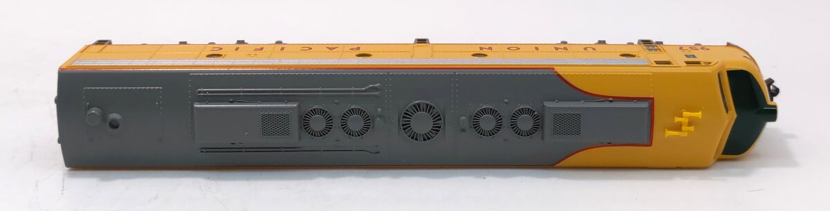 Kato 176-5317 N Union Pacific Nose Herald EMD E9A Diesel Locomotive #957