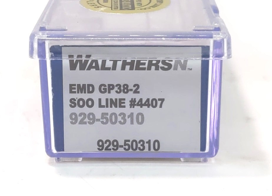 Walthers 929-50310 N SOO Line EMD GP38-2 Diesel Locomotive #4407 -DCC Ready