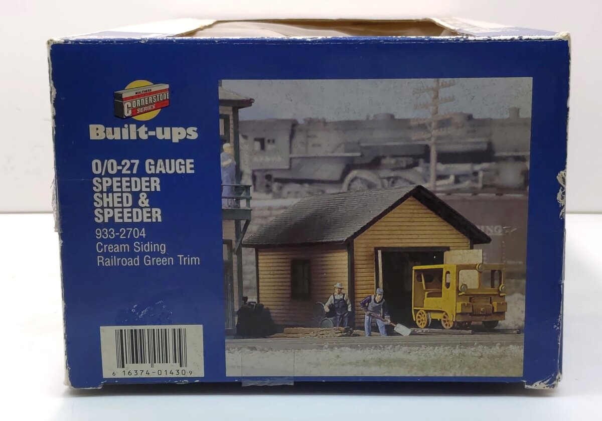 Walthers 933-2704 O / O27 Scale Cream Siding Speeder Shed & Speeder Built-Up