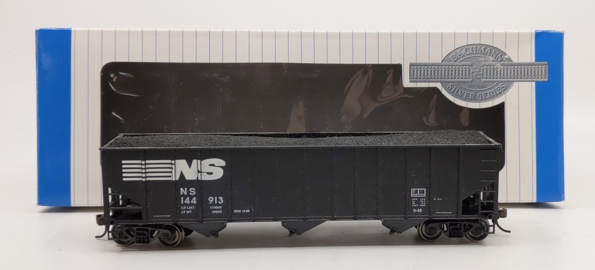 Bachmann 18741 HO Norfolk Southern 3-Bay 100-Ton Open Hopper #144913