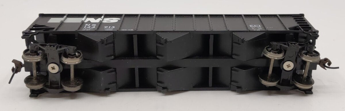 Bachmann 18741 HO Norfolk Southern 3-Bay 100-Ton Open Hopper #144913