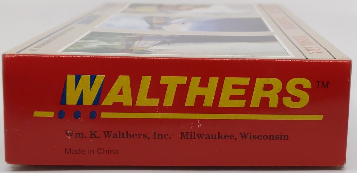 Walthers 932-2763 HO Great Northern 40' Stock Car with Dreadnaught Ends Kit
