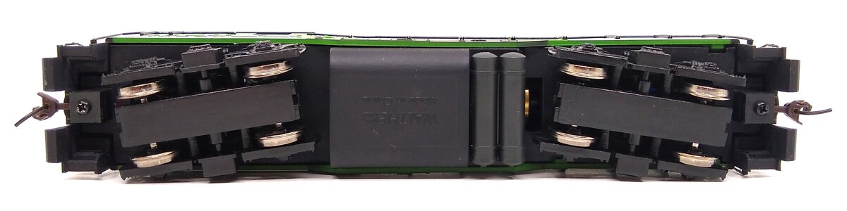 Walthers 931-101 HO Burlington Northern EMD GP9M Diesel Loco Standard DC #1709