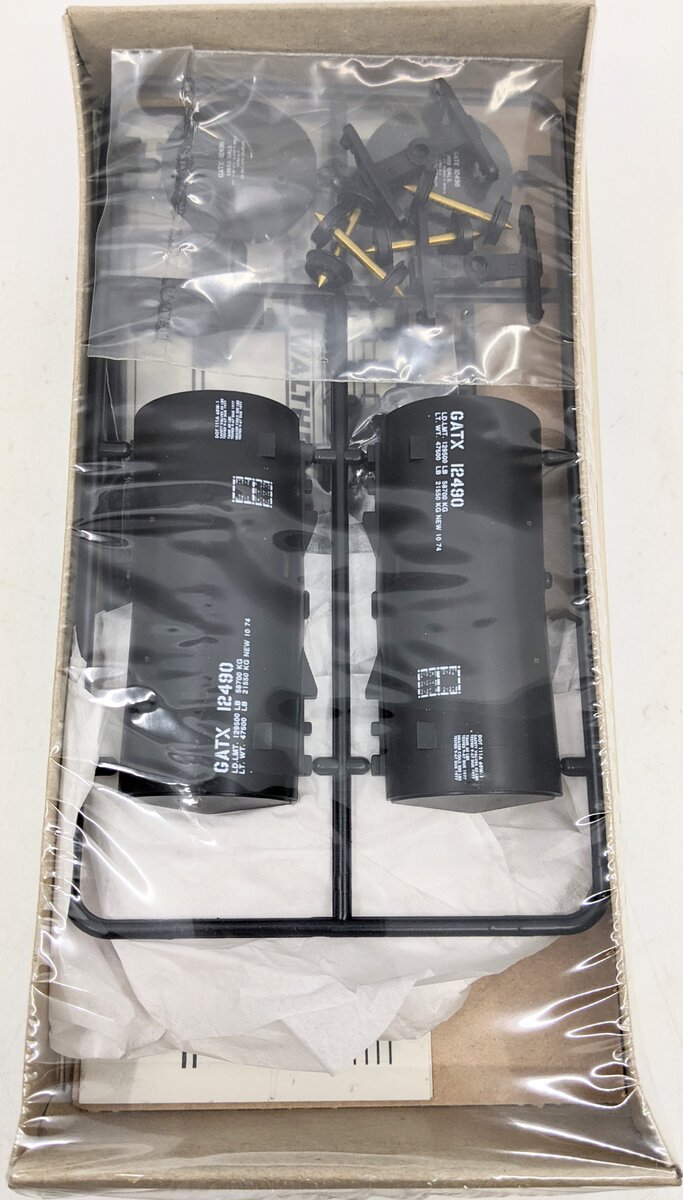 Walthers 932-5102 HO Scale GATX 30' Tank Car Kit