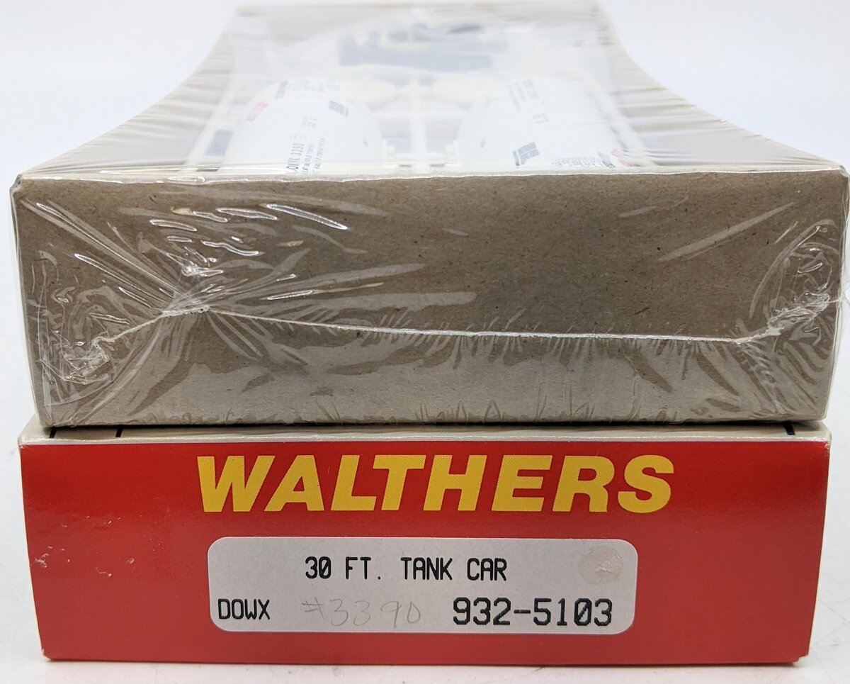 Walthers 932-5103 HO DOW 30' Tank Car Kit