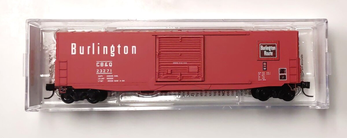 Micro-Trains 18000210 N CB&Q 50’ Standard Single Door Boxcar #23271