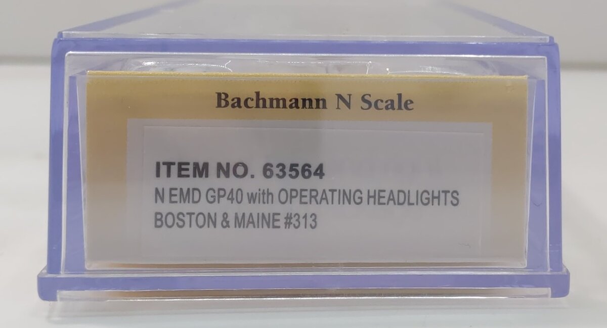 Bachmann 63564 N Boston and Maine GP40 Diesel Locomotive #313