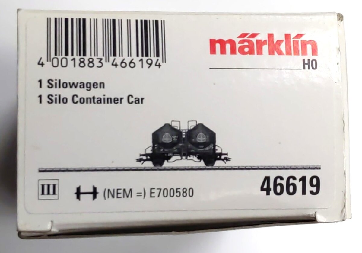 Marklin 46619 HO Quarz-Werke 3-Rail Covered Hopper/Silo No Brakeman's Platform