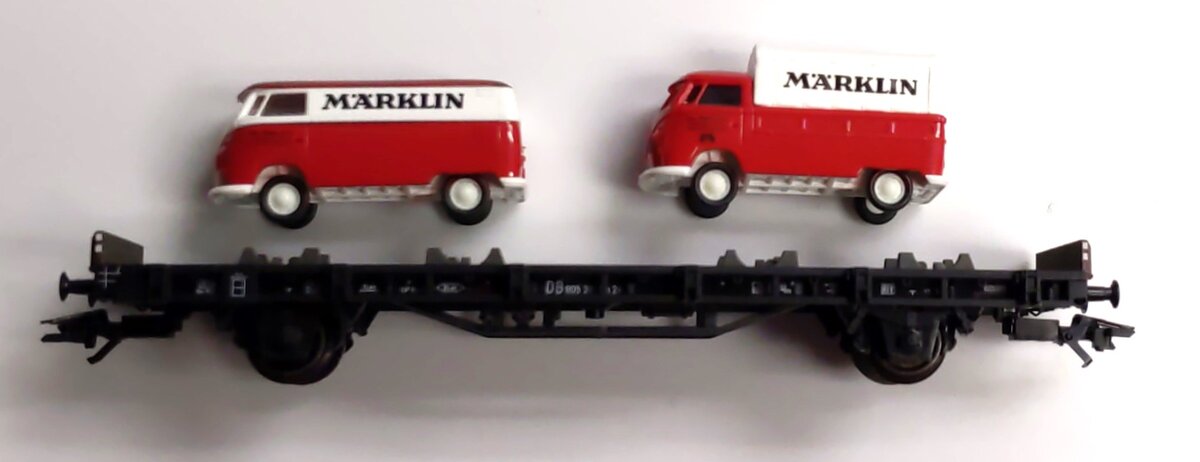 Marklin 45083 HO Auto Transport Car with Volkswagen with 