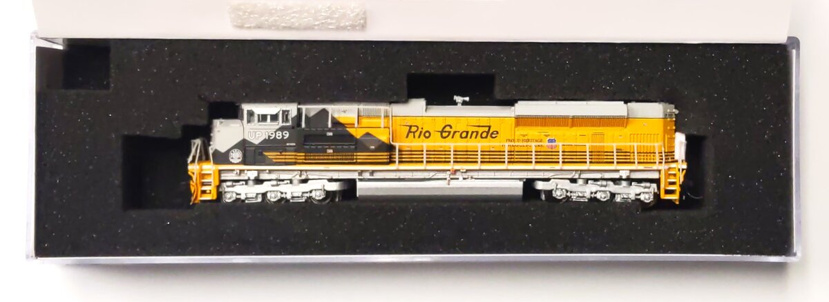 Broadway Limited 7034 N UP D&RGW Heritage SD70ACe Diesel Locomotive #1989