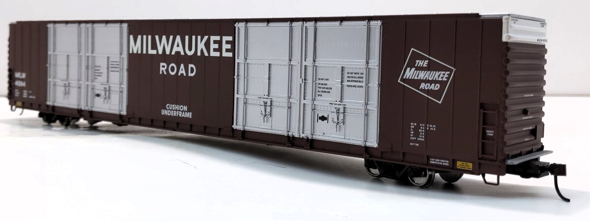 Walthers 35313 HO Milwaukee Road 40' Plug Door Box Car #4984
