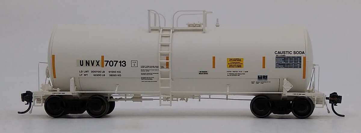Atlas 20003220 HO Univar Canada, Ltd. 17,600 Gallon Corn Syrup Tank Car #70713