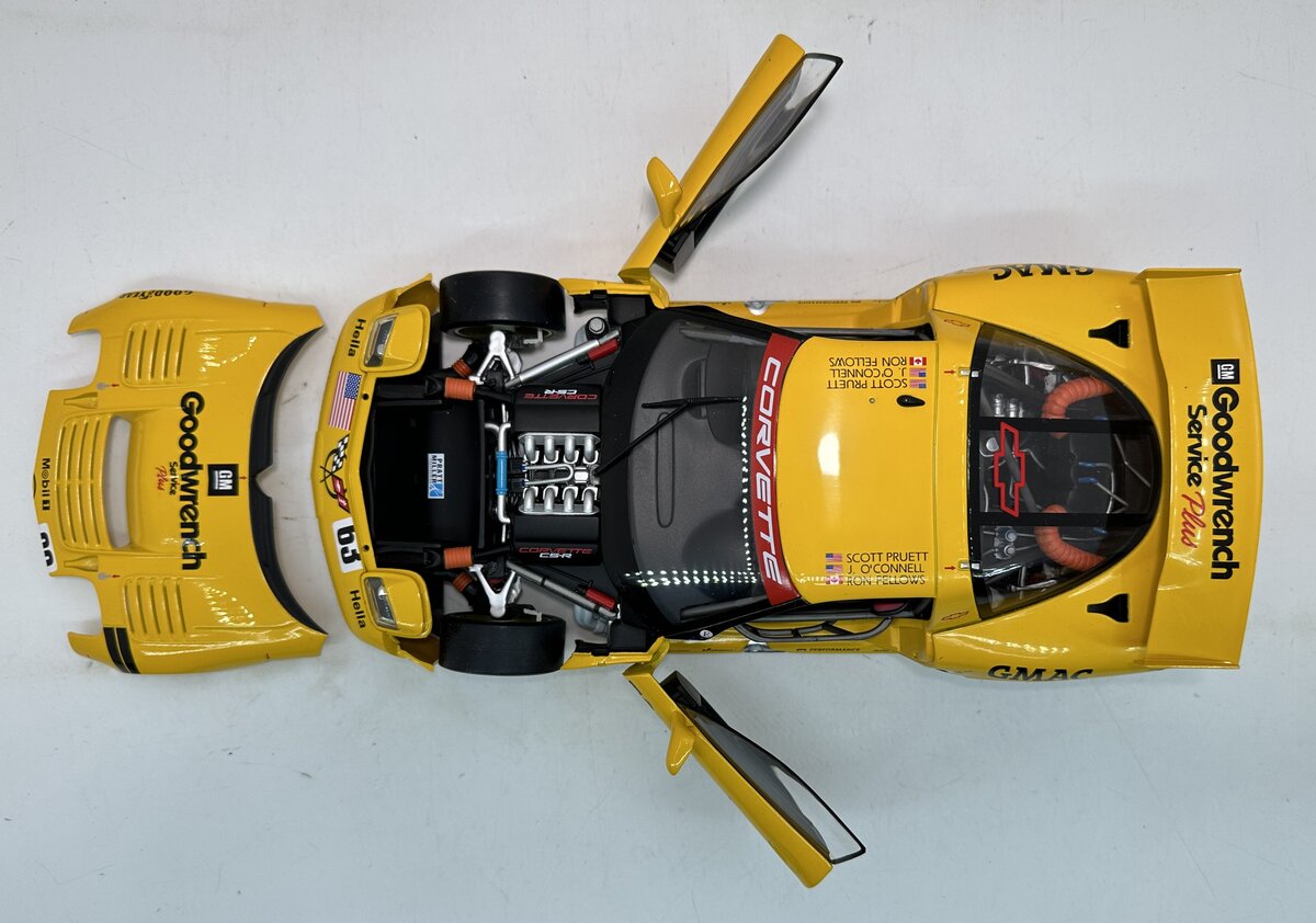 AutoArt 80108 1:18 Scale Die Cast 2001 Chevrolet Corvette C5-R GT2 Le Mans #63 EX/Box