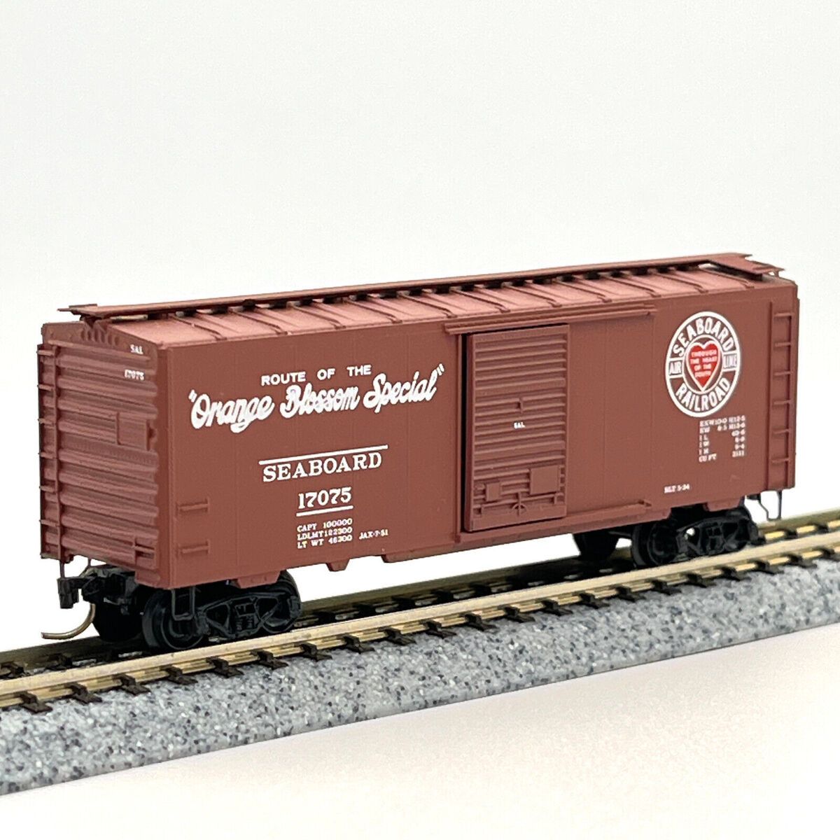 Micro-Trains 02000026 N Seaboard 40' Standard Single Door Boxcar #17075