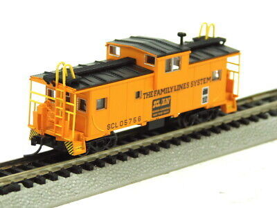 Atlas 50002030 N Family Lines Extended-Vision Caboose with Roofwalk #05756