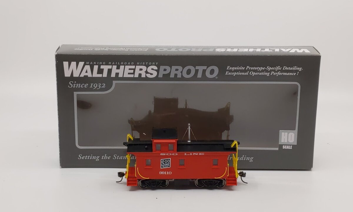 Walthers 920-103469 HO Soo Line DM&IR Class G2 Wood Caboose #99110