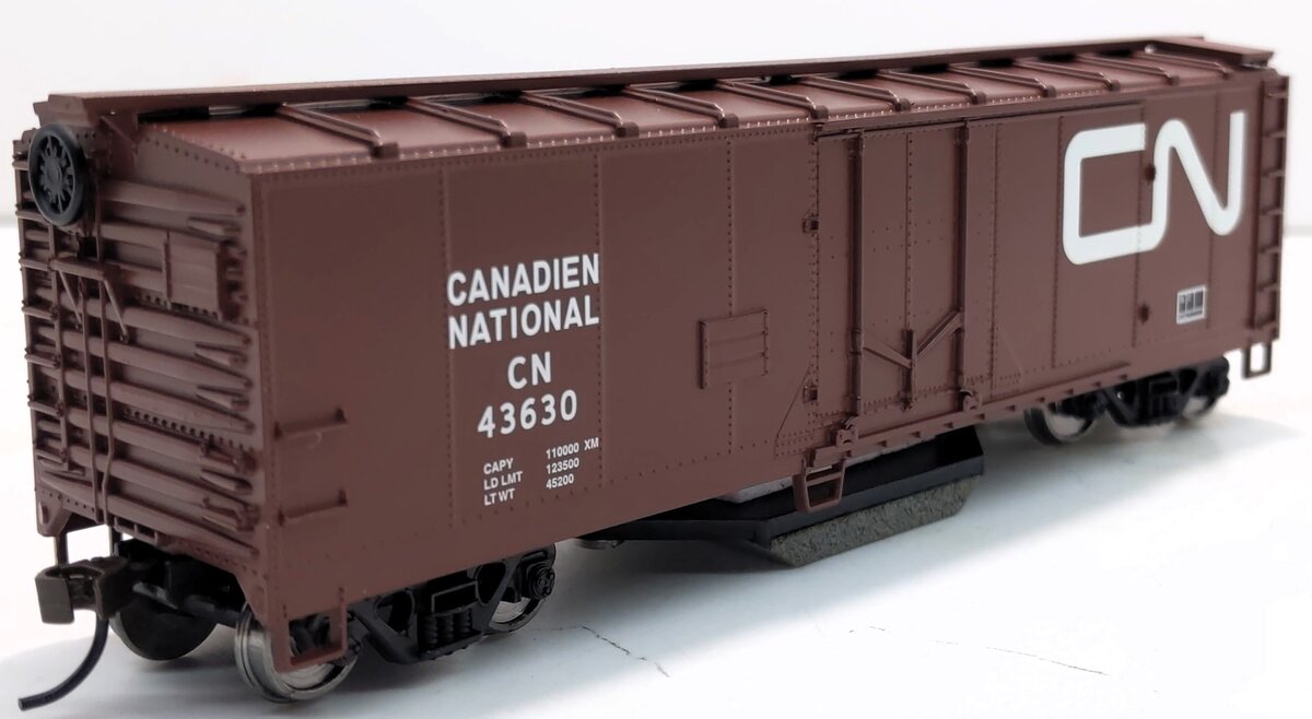 Walthers 931-1481 HO Canadian National Track Cleaning Boxcar #43630