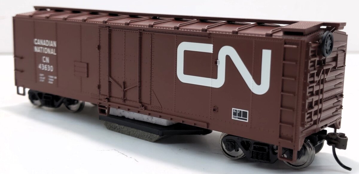 Walthers 931-1481 HO Canadian National Track Cleaning Boxcar #43630