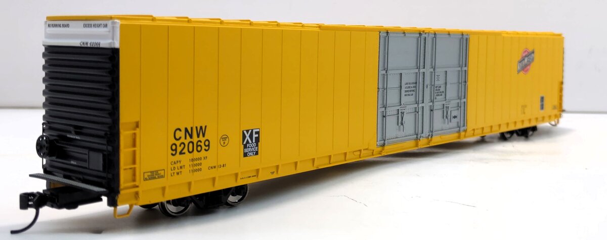 Walthers 920-102102 HO C&NW 86' P-S Dbl. Door Hi-Cube Boxcar #92069