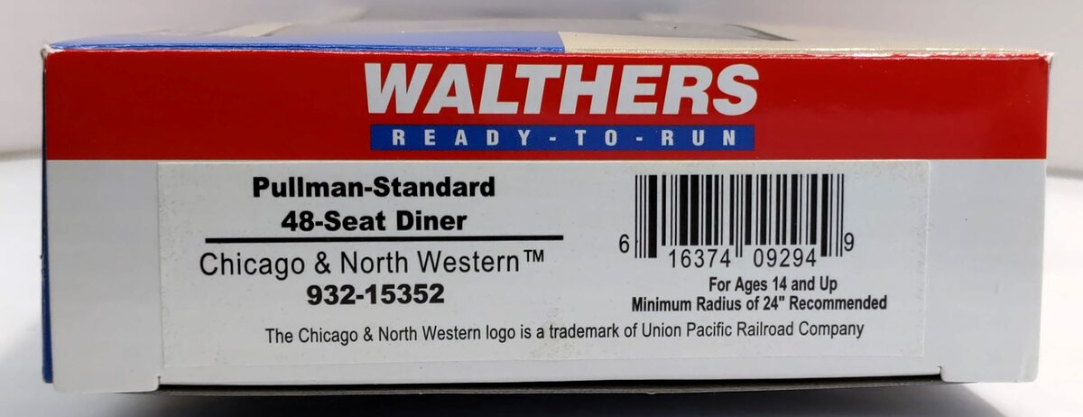 Walthers 932-15352 HO Chicago & North Western 85' Pullman-Standard 48-Seat Diner