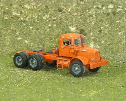 Sylvan Scale Models V-349 HO Mack LM Off Road/Highway Tractor Kit