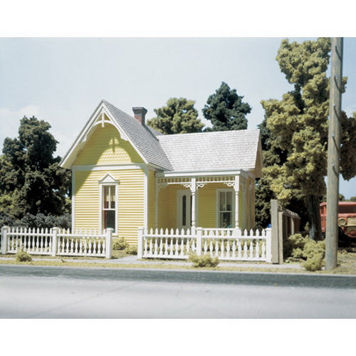 DPM 80300 O Aunt Eleanor's House Building Kit