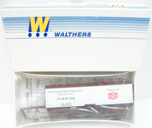 Walthers 932-2356 HO Scale JERX Wood Reefer #110 Kit