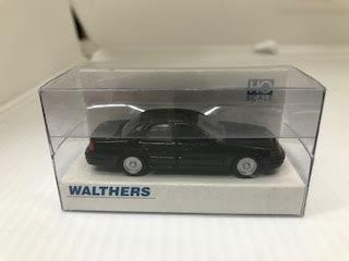 Walthers 933-1240 HO 1998 Ford Crown Victoria