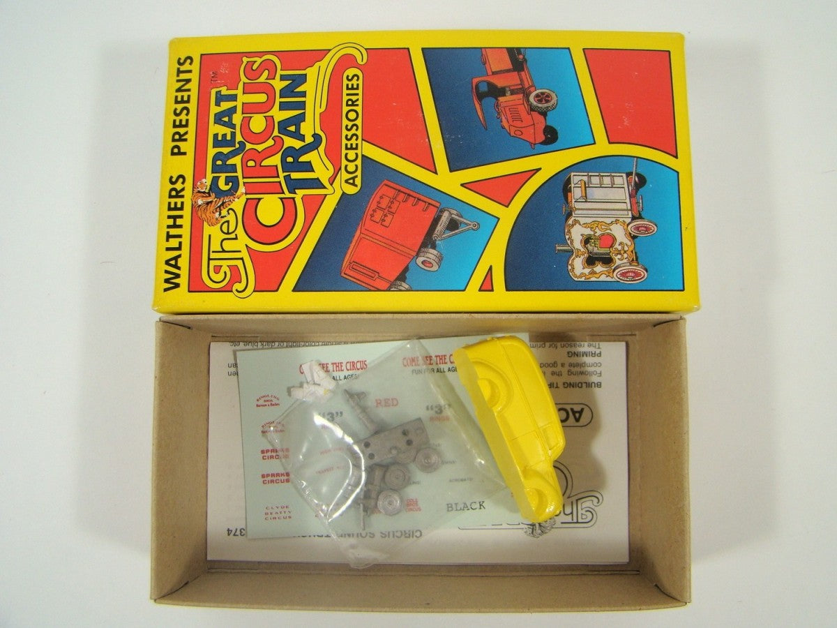 Walthers 933-1374 HO "The Great Circus Train" Sound Truck Building Kit