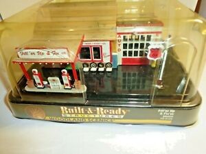 Woodland Scenics BR5025 HO Built-&-Ready Fill'er Up & Fix'er Building