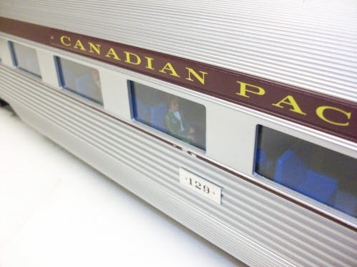 USA Trains 31111 G Canadian Pacific Corrugated Aluminum Coach Lighted