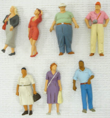 Preiser 65354 O Standing Passengers Figures (Set of 7)