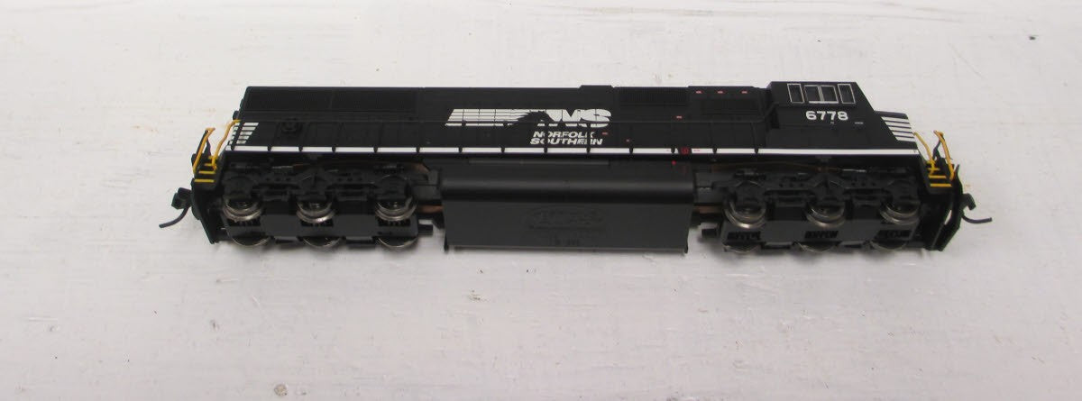 Atlas 49296 N Norfolk Southern SD-60M Diesel Locomotive