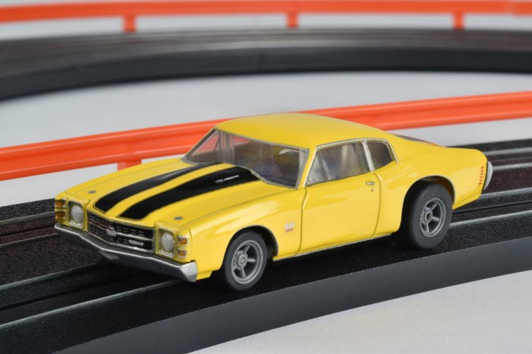 AFX 22050 HO Yellow 1971 Chevelle 454 Slot Car