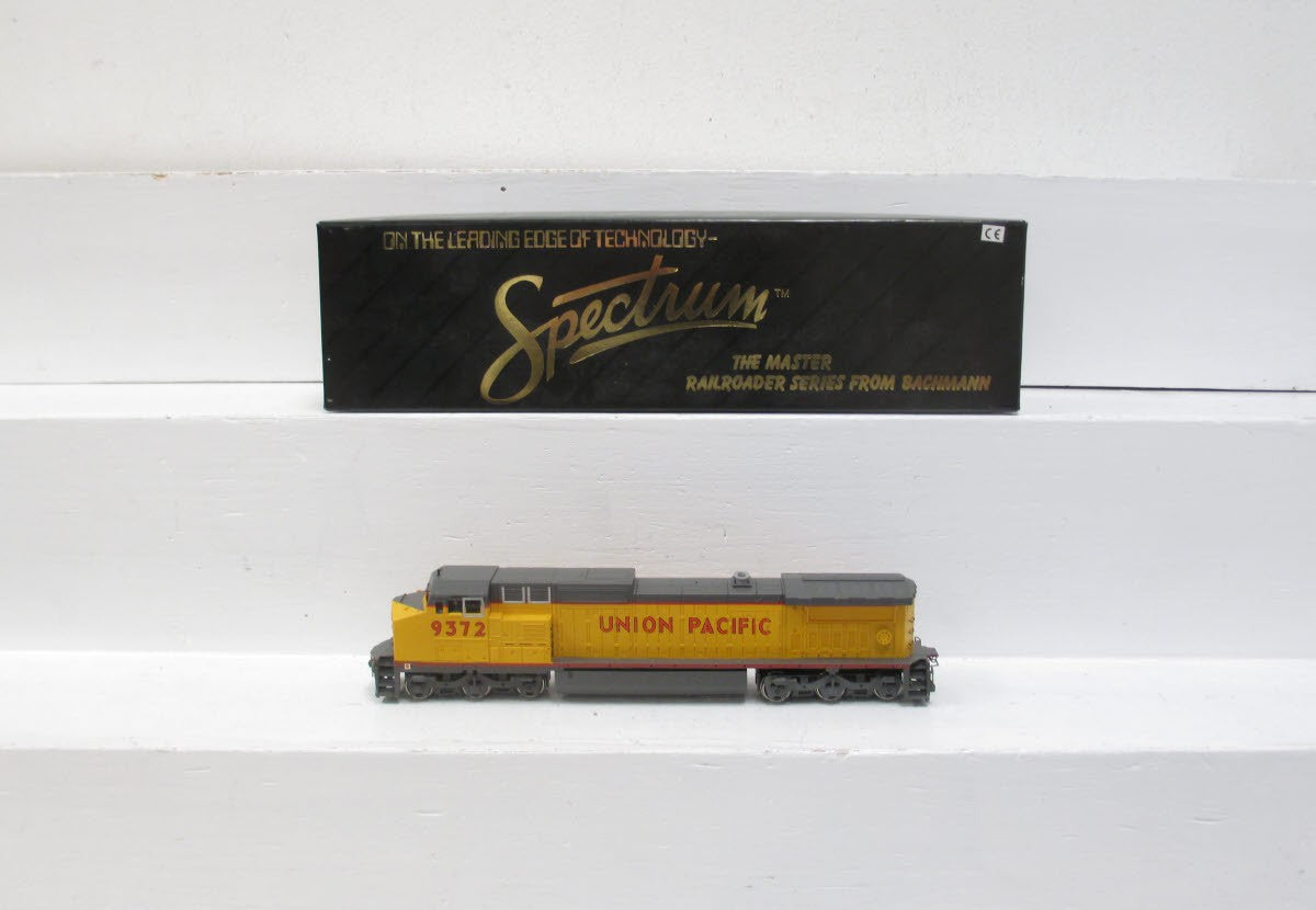 Bachmann 86002 HO Union Pacific GE DASH 8-40CW Wide Cab Diesel