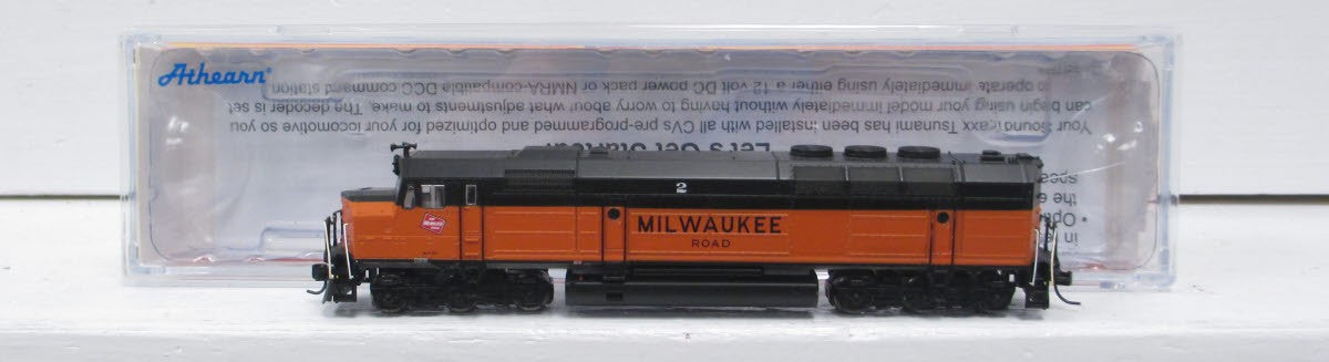 Athearn 16880 N Milwaukee Road FP45 with DCC & Sound Orange #2