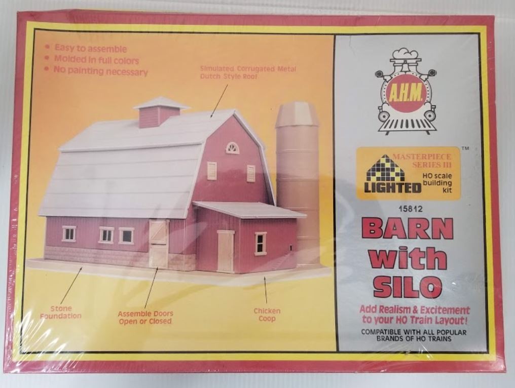 AHM 15812 HO Barn With Silo Building Kit