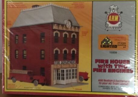 AHM 15808 HO Fire House With Two Fire Engines Building Kit