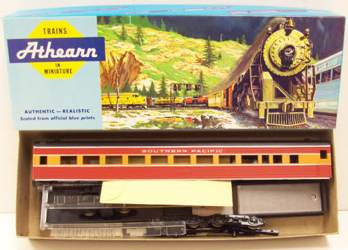 Athearn 1818 HO Scale Southern Pacific Daylight Streamlined Passenger Car Kit