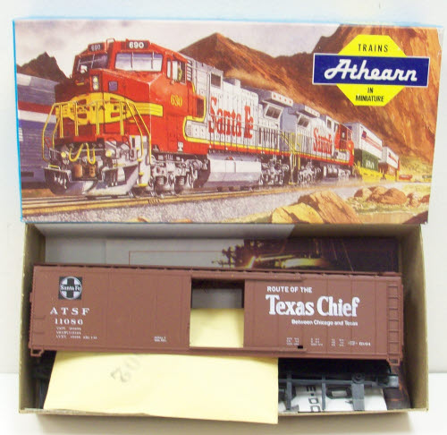 Athearn 5056 HO Scale ATSF Texas Chief 50' Single Door Boxcar Kit
