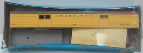 Athearn 2110 HO Scale Union Pacific Baggage Car Kit