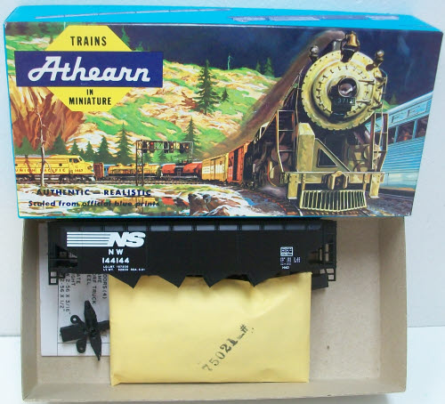 Athearn 2243 HO Norfolk Southern 40' Quad Hopper Kit