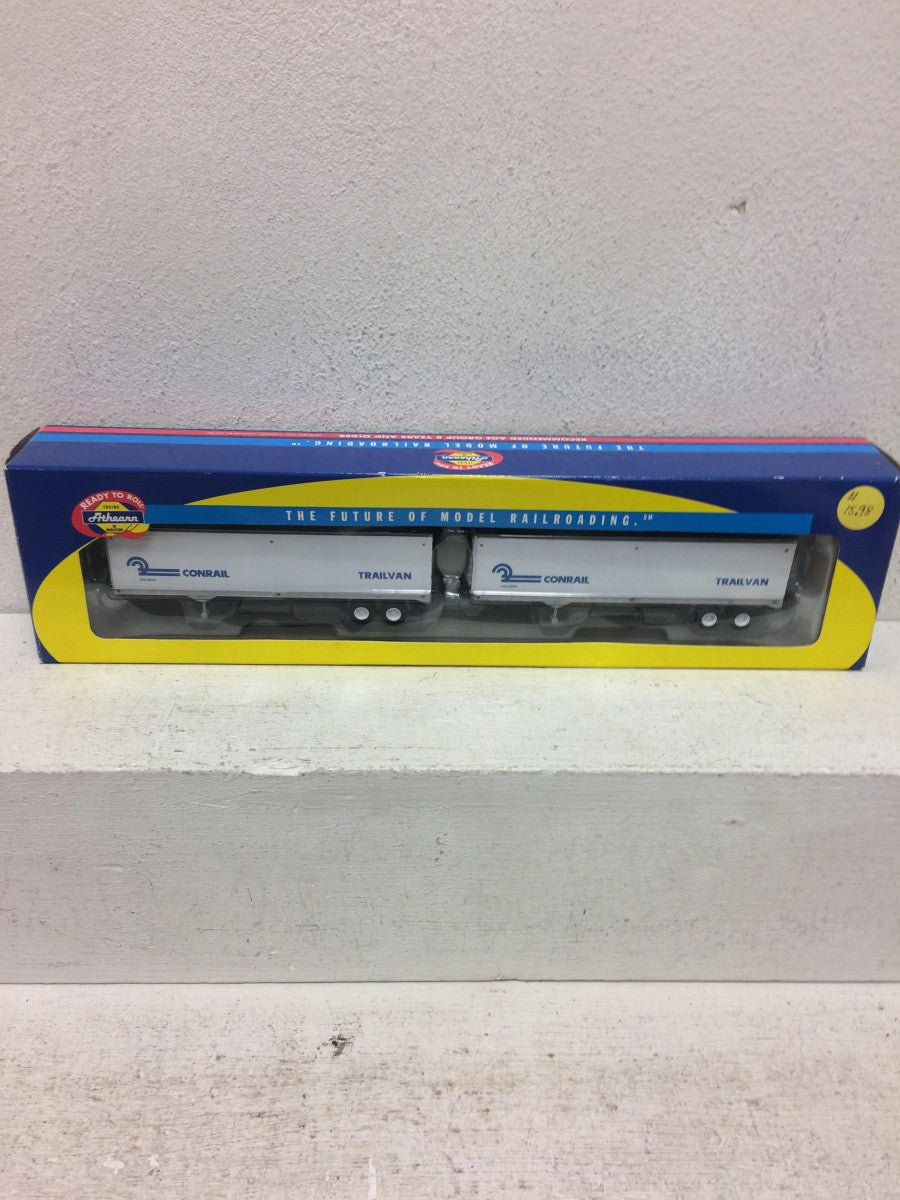 Athearn 70475 HO Conrail 40' Piggyback Trailer #203347 & 203884 - RTR (Set of 2)