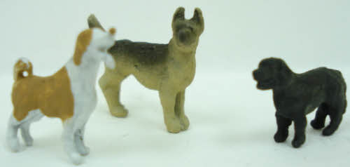 Arttista 1133 O Scale 3 Standing Dog Pewter Hand Painted Figures