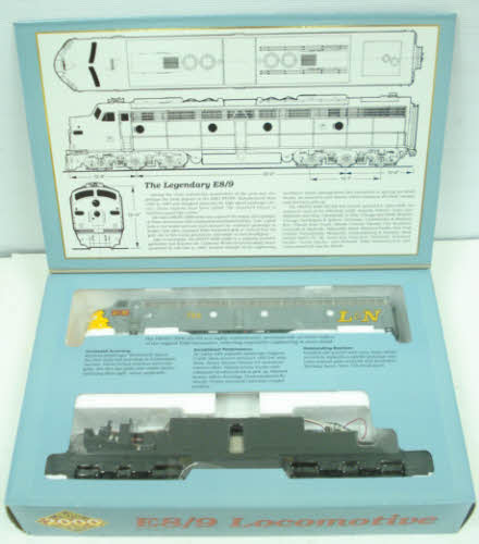 Life Like 21003 HO Louisville & Nashville E8/9 Diesel Locomotive #786
