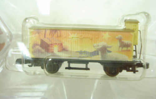Marklin 80614 Z Scale Merry Star Christmas Ornament with Train Inside