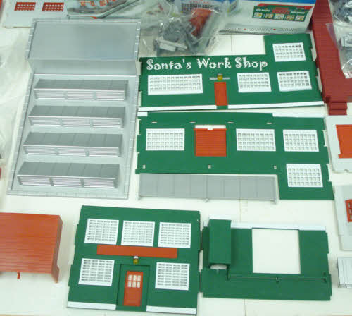 K-Line K012103A North Pole Village Building Kit Set (5)