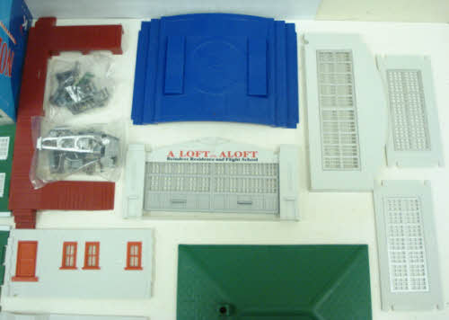 K-Line K012103A North Pole Village Building Kit Set (5)