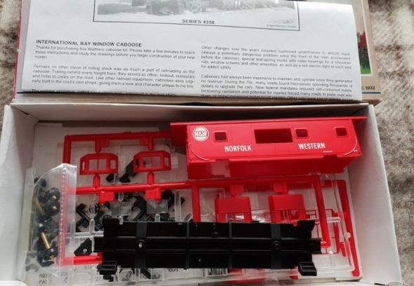 Walthers 932-4357 HO International Bay Window Caboose Norfolk & Western