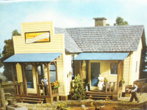 Pola G1811 Daisy's Farmhouse G Scale Building Kit